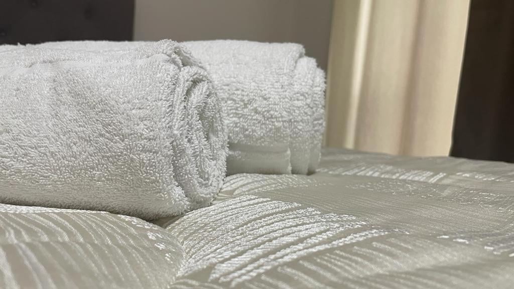 Doctor House Standard, Suites & Luxury Rooms Enna Buitenkant foto