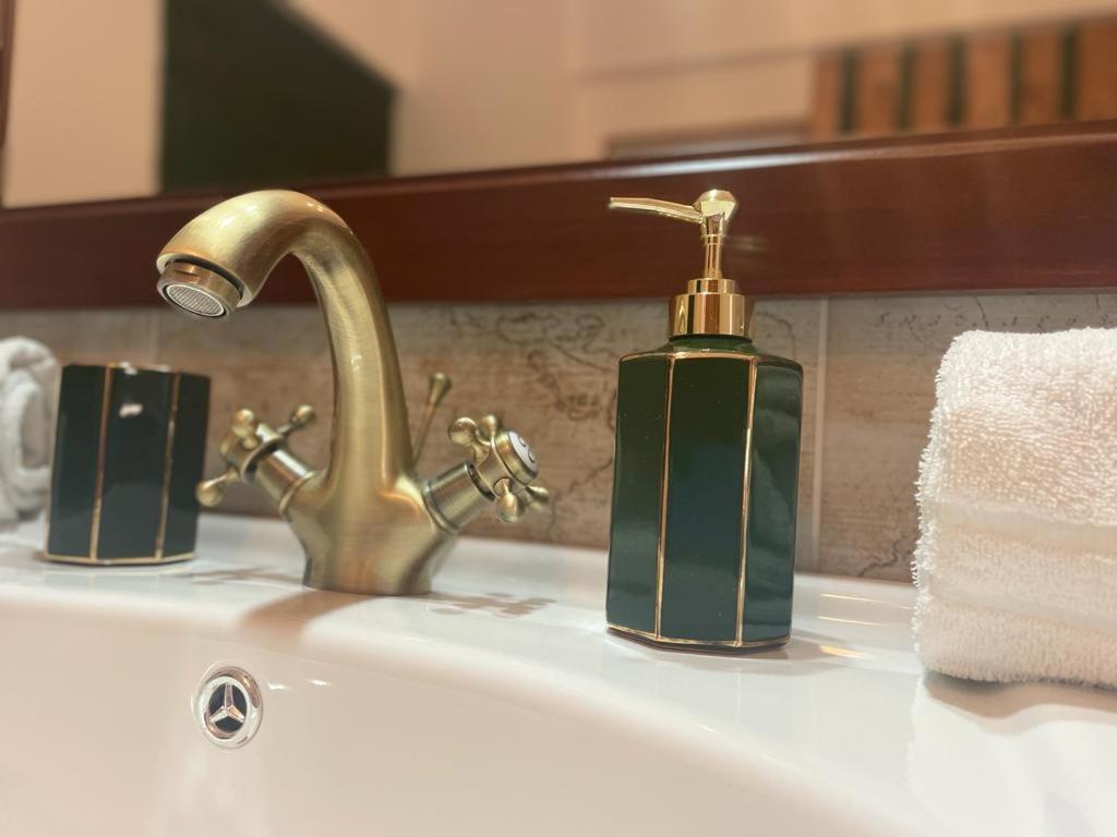 Doctor House Standard, Suites & Luxury Rooms Enna Buitenkant foto